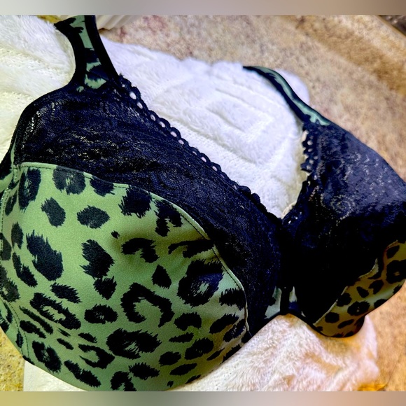 Glamorise -wonderwire front close bra- size 44G green and black leopard print. - Picture 1 of 14